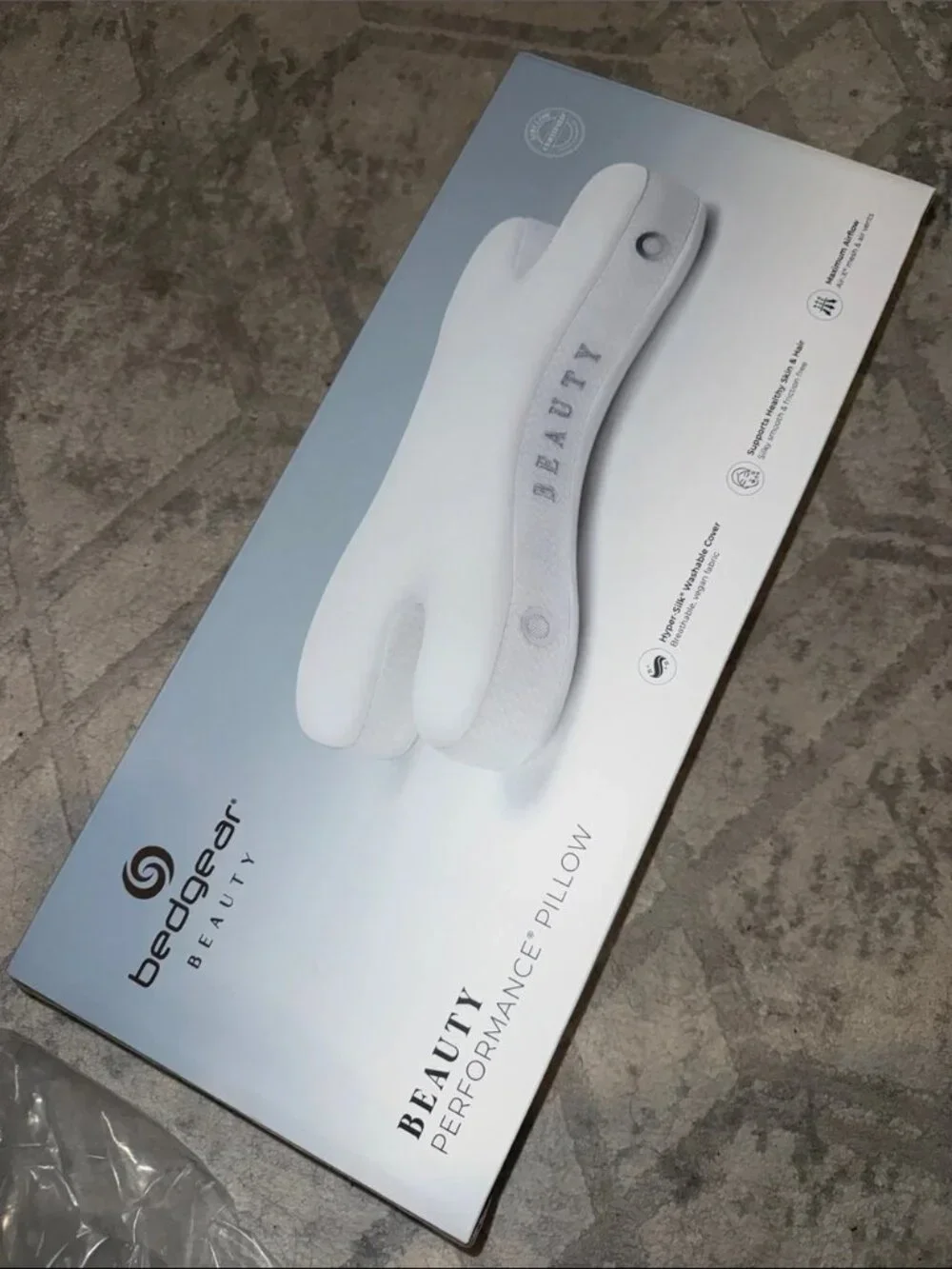NWT bedgear Beauty Performance Pillow Hyper Silk